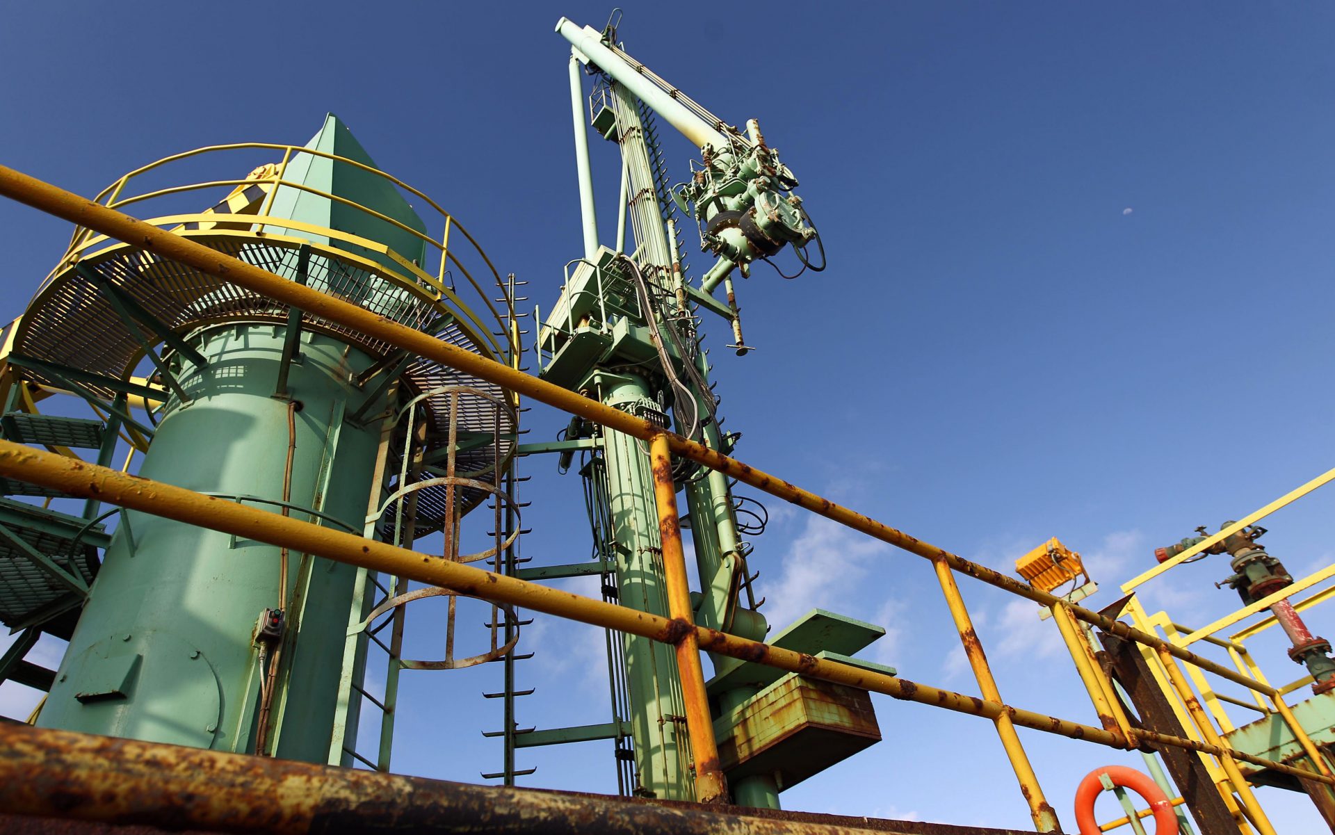 TotalEnergies, energy prices, Middle East conflict, profits, 2025