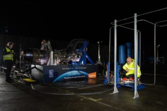 hydrogen aircraft engine, sustainable aviation, Rolls-Royce, easyJet