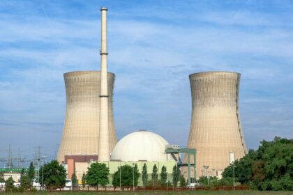 nuclear reactor, heatwave, energy crisis, climate change