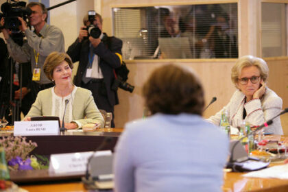 Bernadette Chirac, French politics, social work