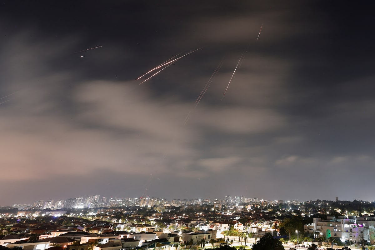Iran, United States, Middle East conflict, geopolitical tension, missile strike