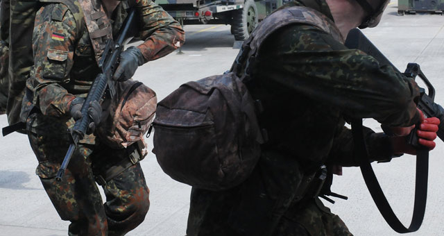 arms trafficking, neo-Nazi, terrorist plot, Paris, extremism